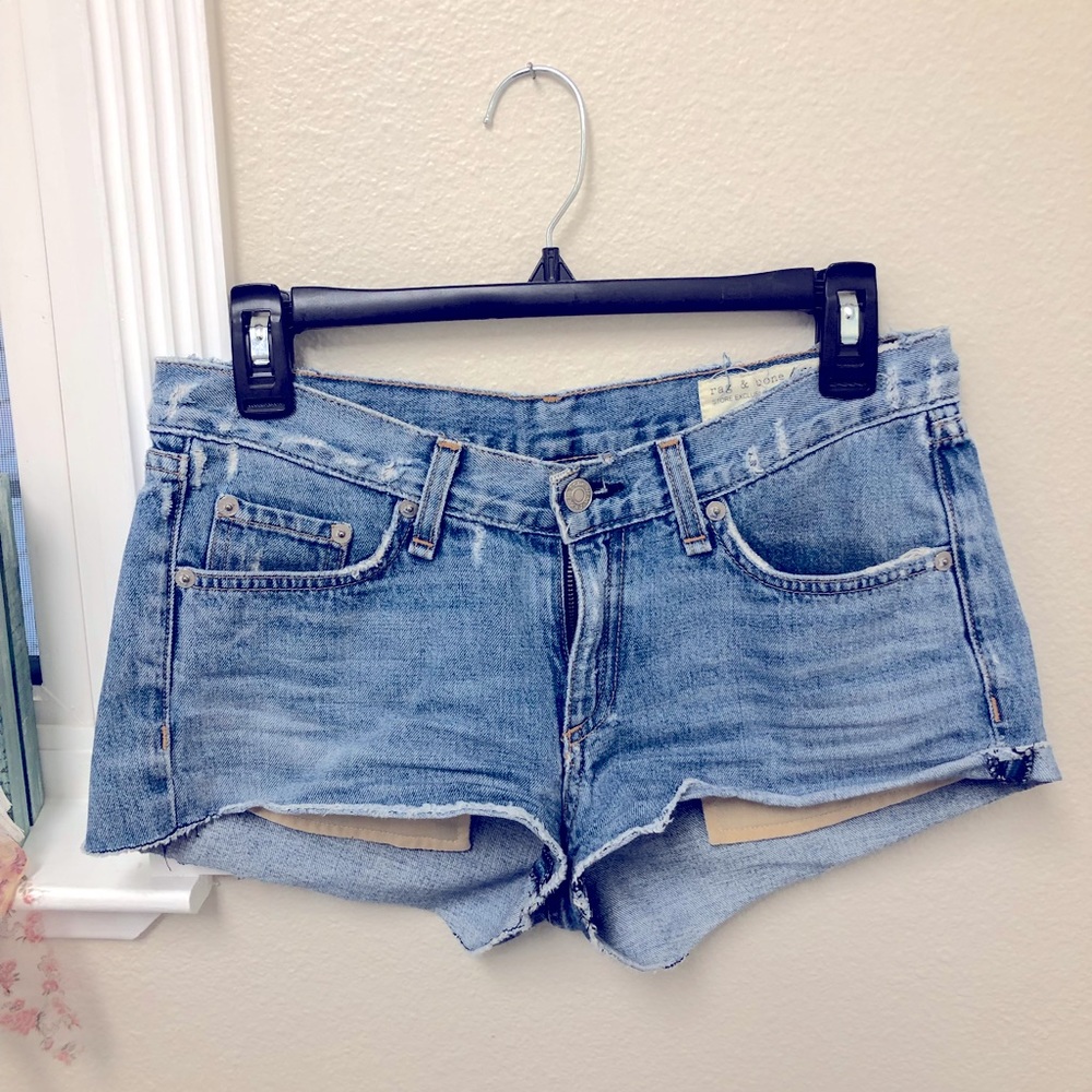 These Rag and Bone size 25 shorts-looks fantastic on!!